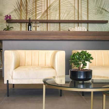 Residence Goldoni6 Suite Apartment ริมินี ภายนอก รูปภาพ