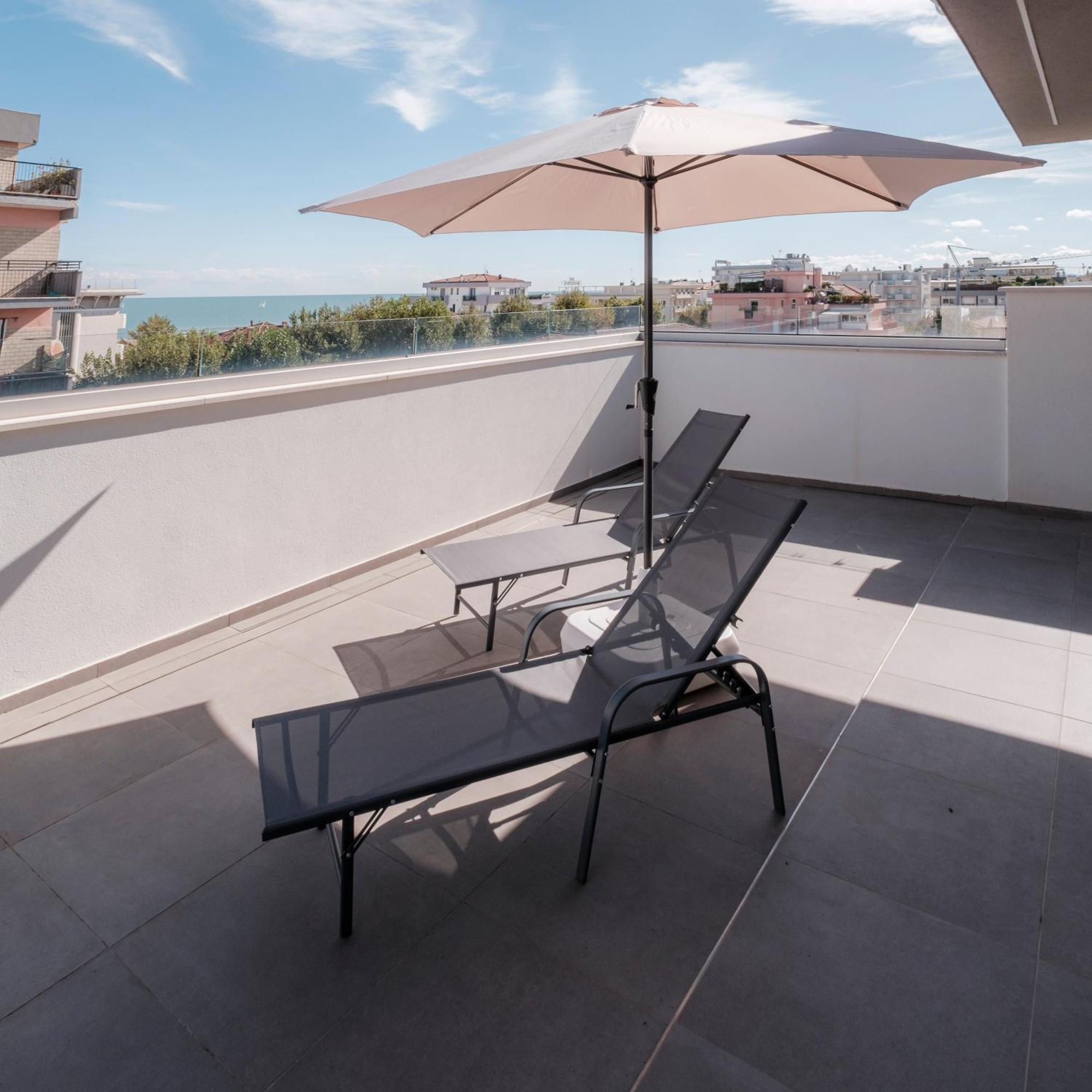 Residence Goldoni6 Suite Apartment ริมินี ภายนอก รูปภาพ